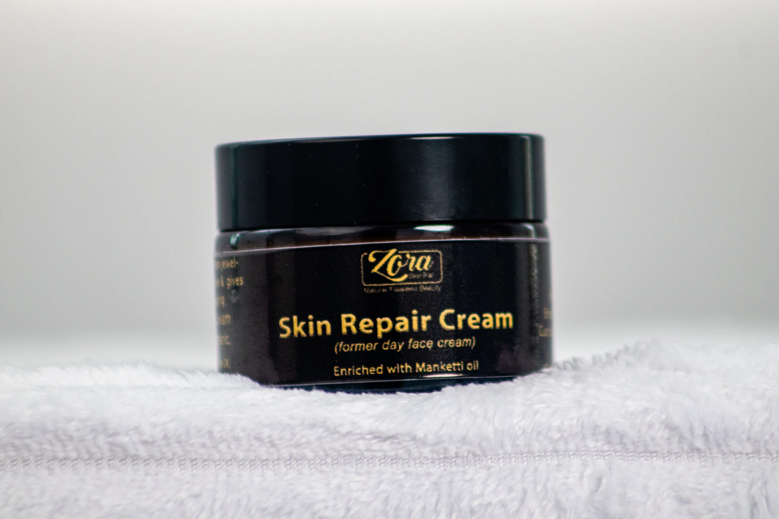 Zora Cream